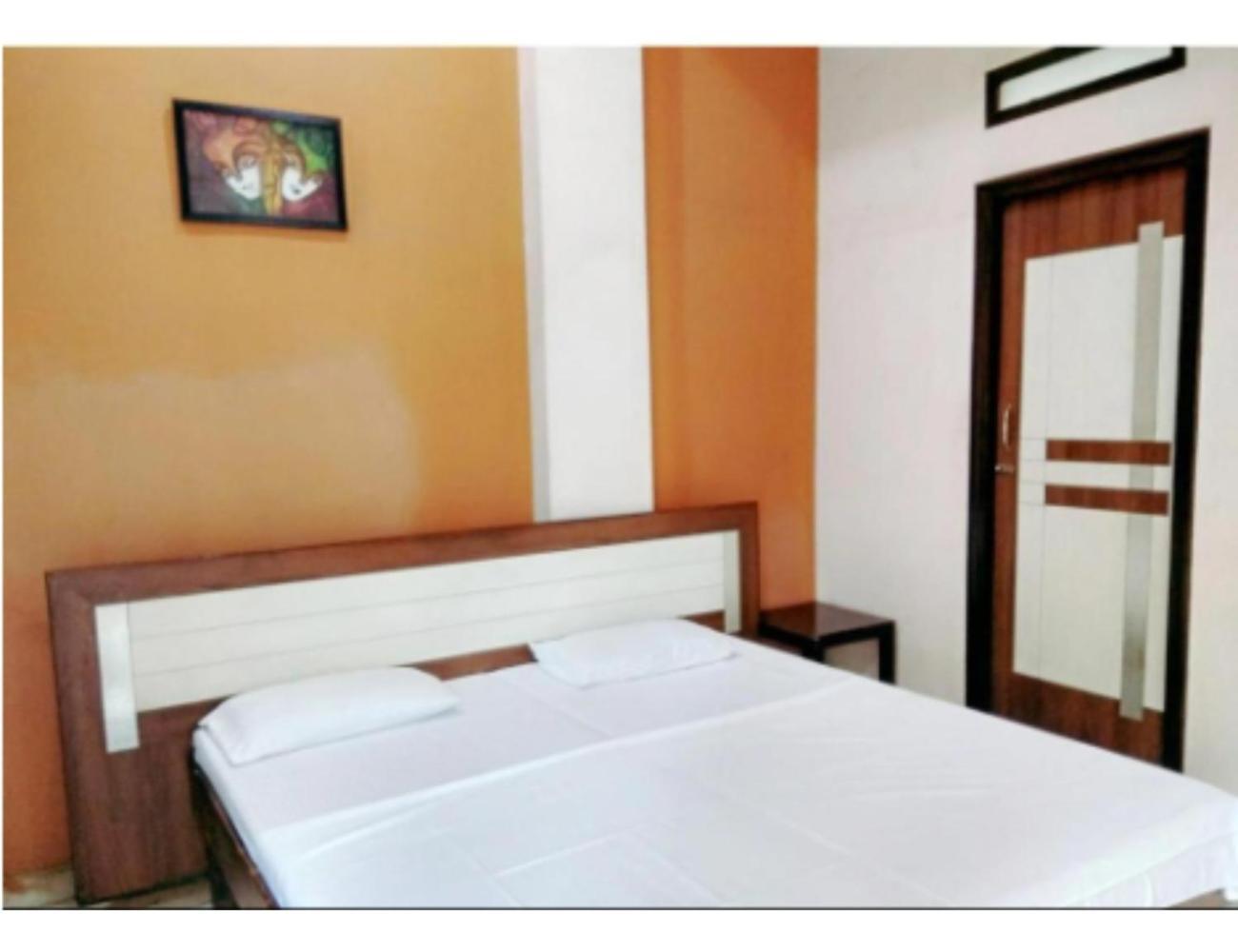 Hotel Basera Guest House, Saharanpur Exterior foto